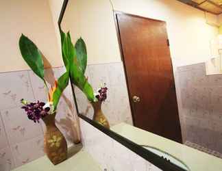 Lobi 2 Lanta Sabai Hotel & Bungalows - Hostel