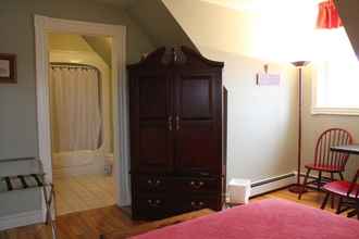 Bedroom 4 Ye Olde Argyler Lodge