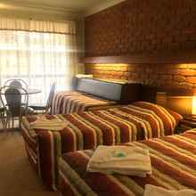 Kamar Tidur 4 Woodmans Hill Motel