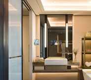In-room Bathroom 4 Shenzhen Marriott Hotel Nanshan