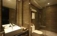 Toilet Kamar 4 Insail Hotels Huanshi Road Taojin Metro Station Guangzhou