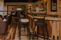 Bar, Cafe and Lounge Malachite Manor