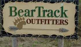 Bangunan 6 Bear Track Outfitters