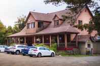 Exterior L'Auberge Refuge du Trappeur Inn