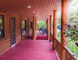 Lobby 2 L'Auberge Refuge du Trappeur Inn