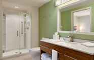 In-room Bathroom 2 Home2 Suites by Hilton Denver Highlands Ranch