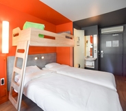 Bedroom 7 Ibis Budget Saint Lo