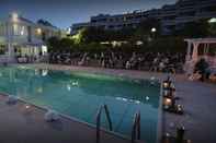 Swimming Pool Hotel Rais