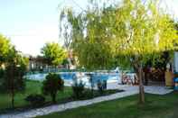 สระว่ายน้ำ Prespa Resort & Spa