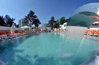 Swimming Pool Mera Resort Venus