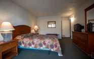 Bedroom 5 Crown Resorts at the Poconos
