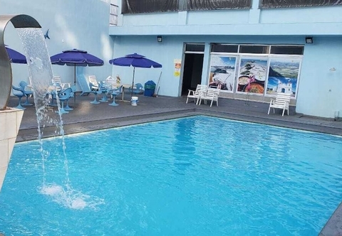 สระว่ายน้ำ Hotur Hotel
