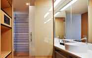 In-room Bathroom 4 Aloft Dongguan Dynamic Town