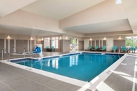 Swimming Pool Residence Inn Wheeling-St. Clairsville, OH