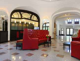 Lobby 2 Hotel Palace