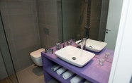 Toilet Kamar 2 Bianco Hotel