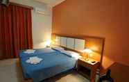 Kamar Tidur 4 Esperides Beach Hotel Apartments