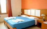 Kamar Tidur 6 Esperides Beach Hotel Apartments