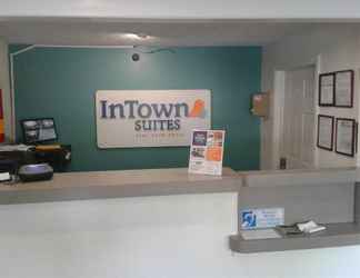 Lobby 2 InTown Suites Extended Stay Clearwater FL