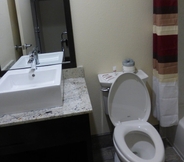 In-room Bathroom 3 Red Roof Inn Hayward