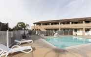 Swimming Pool 2 Pismo View Inn