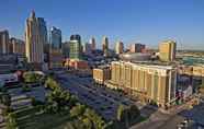 Nearby View and Attractions 2 Courtyard by Marriott Kansas City Downtown/Convention Center