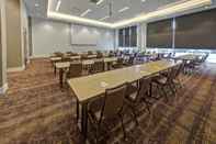 Functional Hall Residence Inn by Marriott Kansas City Downtown/ Convention