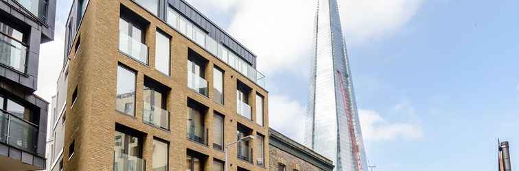 Exterior London Bridge – Tooley St by Flying Butler