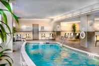 Swimming Pool Residence Inn by Marriott Charlottesville Downtown