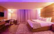 Bedroom 3 Royal Maadi Hotel