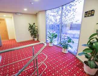 Lobi 2 Grand Istanbul Airport Hotel