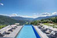 Swimming Pool Panorama Hotel Huberhof