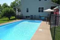 Swimming Pool Old Town Country Landing B&B