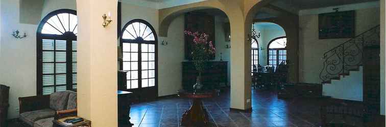 Lobby The Manor