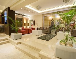 Lobby 2 Rivoli Suites