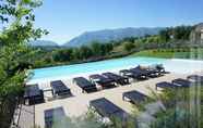 Swimming Pool 2 Relais Colle Buono