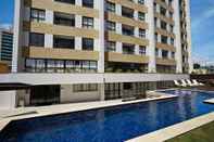 สระว่ายน้ำ Comfort Hotel & Suites Natal