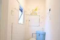 In-room Bathroom Yadoya Guesthouse Green - Hostel