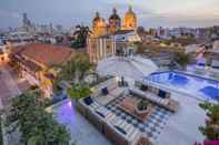 Swimming Pool Sophia Hotel