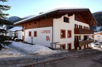 Exterior 4 Apartments Lores