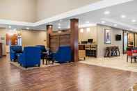 Lobby Comfort Suites Manheim - Lancaster