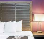 Bedroom 7 La Quinta Inn & Suites by Wyndham Kearney