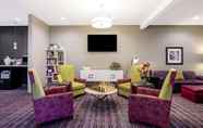 Lobby 6 La Quinta Inn & Suites by Wyndham Kearney