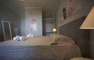 Bedroom 5 Bed and Breakfast Hotei