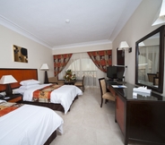 Bedroom 4 AMC Royal Hotel & Spa