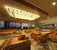 Lobby 2 AMC Royal Hotel & Spa