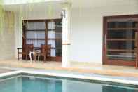 Swimming Pool Balisanti Bungalows