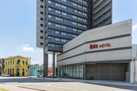 Exterior ibis Santos Valongo