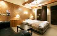 Kamar Tidur 3 Hotel Luna Sennan - Adults Only