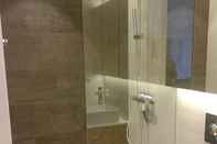 Toilet Kamar Lux Apart